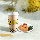 ロイヤルタピオカミルクティーM+国産チキンナゲット(4個入り)（TOKI SEVEN TEA蒲田店）