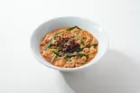 玉子たっぷり辛麺 Hot Spicy Noodles with extra egg（山形冷麺 りんご苑 南千住店）