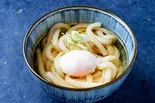 さぬき 温玉かけうどん（さぬきうどん・どんぶり 博好 西新店）