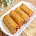 春巻 4個（麻辣香鍋＆過橋米线専門店 上野店）