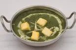 ほうれん草パニルカレー ナンセットSpinach and Panir Curry Nan Set（さくらバル）