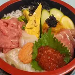 ネタたっぷり！人気ネタ満載の海鮮（魚那 輝）