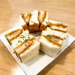 揚げたてカツサンド(Milk Curry & Bar Bite)