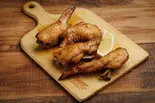 アジアン窯焼き手羽先4P Asian-Style Oven-Roasted Chicken Wings 4 pieces(タイ&インド 神楽坂エスニック CARAVAN SAPANA(キャラバンサパナ))