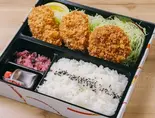 二色弁当（とんかつ大宝 西新橋店）