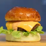 黒毛和牛チーズダブルバーガー（smash＆shake burger）