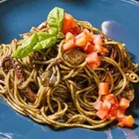 イカスミパスタ Squid ink pasta(RajaVetta 池尻店)