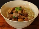 和牛角煮丼 並(炭火ホルモン焼き まるかん)