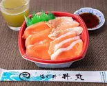 サーモン三種丼(海鮮丼専門店 丼丸 立花店)