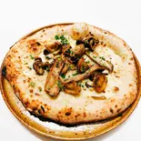 Quattro きのこ～4種類のたっぷりきのこ～（GOODPIZZA FACTORY K6）