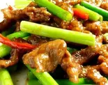 豚肉とニンニクの芽炒め（中華料理 富記）