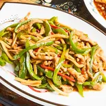 青椒肉絲 Pork and Green Pepper Stir-Fry（餃子酒場豊葉津田沼店）