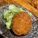 牛肉コロッケ(弁当と丼の深夜食堂 寺田町店)