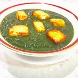 ほうれん草パニールカレー Spinach paneer curry(INDIAN DINING CAFE SAFFRON)