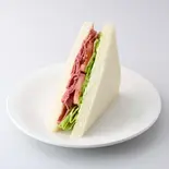 パストラミビーフサンド～和風オニオンソース～（カフェ・ド・クリエ 博多大博通店）