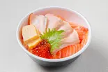 サーモン親子丼(すし盛り場 元太丸)