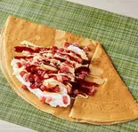 ホントノホワイトチョコイチゴホイップ（ヤマザキクレープ）
