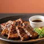 牛焼肉（創作和食居酒屋 長八）
