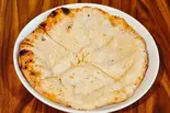 チーズガーリックナン/Cheese Garlic Nan(ネパール・インドレストラン ティカデビ 2号店)