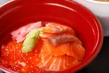 イクラとサーモンの親子丼（最魚の晩餐 中野店）