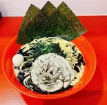 黒ラーメン（横浜家系ラーメン赤家 中延店）