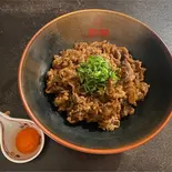 肉2倍 和牛丼+生たまご（黒毛和牛丼ぶり専門店 和牛丼 弥勒みろく）