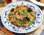レバニラ炒め stir-fried liver and Chinese chives（鶴の恩がえし 銀座店）