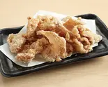 F-1120】とり皮(特製スパイス)Deep-Fried Chicken Skins (Specially Made Spice)（からあげの鉄人 宮原東口駅前店）
