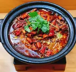 牛バラ麻辣鍋(優香 刀削麺 小台店)