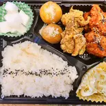 【NEW】ハーフ&ハーフチキンお弁当(HANCHAN市場)