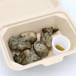 炭火焼き鳥 100g(柚子胡椒付き)（スムージー＆タコライス 農Cafe and Marche(農カフェアンドマルシェ)東新宿店）