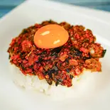 卵黄onキーマカレー(Cafe LANTERIA)