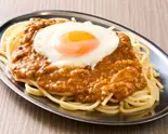 目玉焼ミートソース Fried egg Meat Sauce（スパゲティの店『神田ナポリタン』 世田谷店）