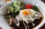 和牛てりやきロコモコ（鉄板焼 関西風お好み焼き 甚六）