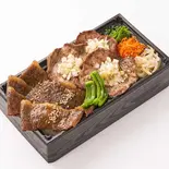 和牛カルビ＆霜降り牛タン弁当（西大井精肉店）