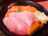 中トロサーモン丼(中トロ3枚、トロサーモン5枚)(つきじ板前ダイニング斬)