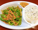 青椒肉絲弁当（餃子酒場 神田二号店(南口店)）