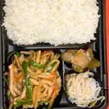 青椒肉絲弁当(中国料理 菜香園)