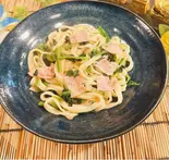 ほうれん草とベーコンのバター醤油きしめん(おばんざいときしめん鯱)