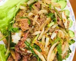 ムーナット 肉のサラダ（タイレストランリナ）