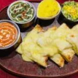 ダブルカレーチーズセット Double curry cheese nan set（SAHANA INDIAN AND NEPALI RESTAURANT＆BAR）