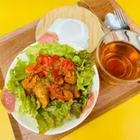 ガッツリタンドリーチキン丼(目玉焼きトッピング、ティバッグ付)（美腸活カフェ L for You(エルフォーユー)）