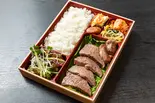 特選ヒレ弁当（焼肉屋斎野 平野西店）