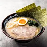 濃厚とんこつ醤油ラーメン（横浜家系ラーメン光大家 三宮店）