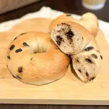ベーグル・チョコチップ(手造りデザートのカフェ ヒュッゲ cafe&studio Hygge)