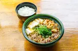 【白ご飯セット】油かす入り肉吸い(肉150g・豆腐入り)（うどん色彩）