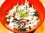 からあげ丼のマヨソースがけ(餃子工房 ちびすけ 阿倍野橋店)