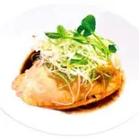 蒸し鶏のネギ生姜黒醬油ソース掛け（満州園 新小岩店）