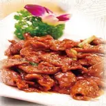 牛肉のオイスターソース炒め 蚝油牛肉（台湾料理 金彩）