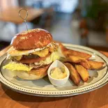 エッグチーズバーガー(ポテト付き)（November）